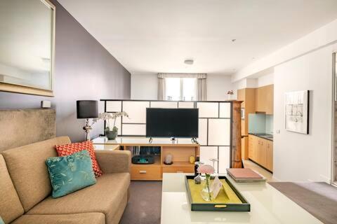 Roma Studio Apartment In Collins Street Melbourne Luaran gambar